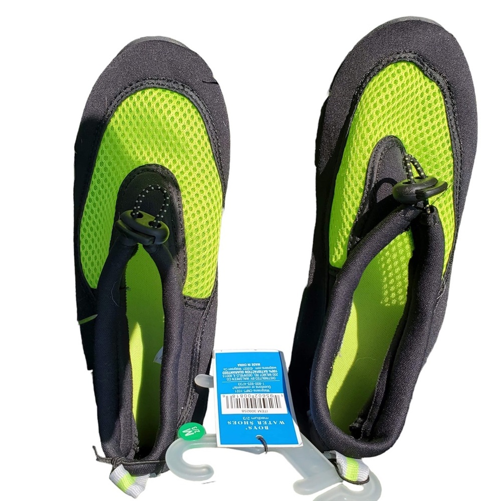 ⭐️Water shoes West Loop brand size 2/3 NWT